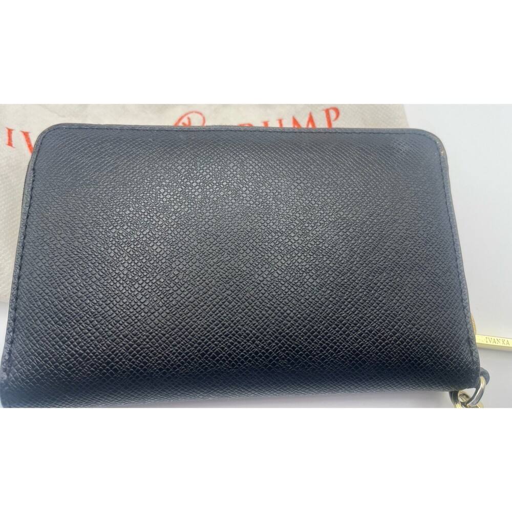 Ivanka Trump Blair Bow Wallet - Picture 4 of 10